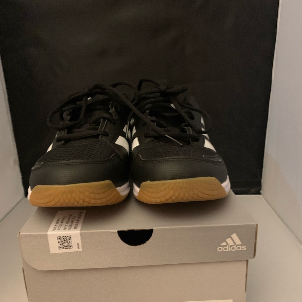 adidas Women's Ligra 7 Track and Field Shoe
